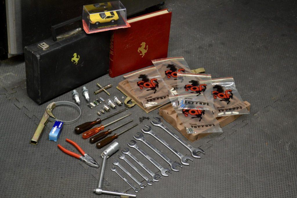 Ferrari Briefcase Tool Kit dsc_0254-61118-1
