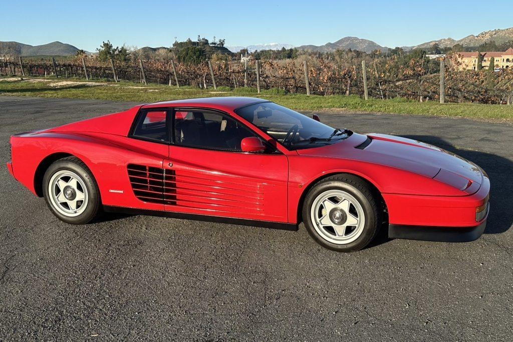 1987_ferrari_testarossa_img_2388-52205-1