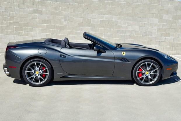 19k-Mile 2010 Ferrari California