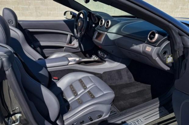 19k-Mile 2010 Ferrari California
