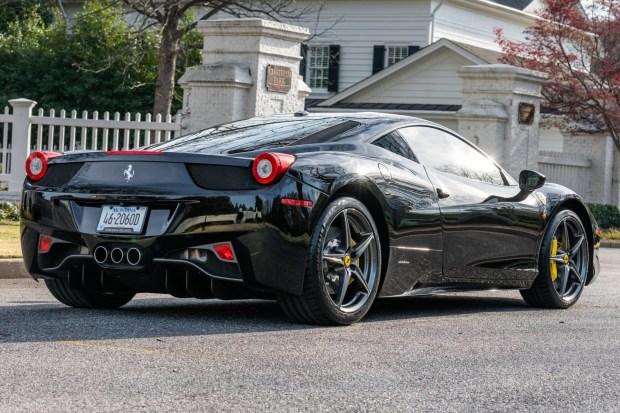 6k-Mile 2011 Ferrari 458 Italia