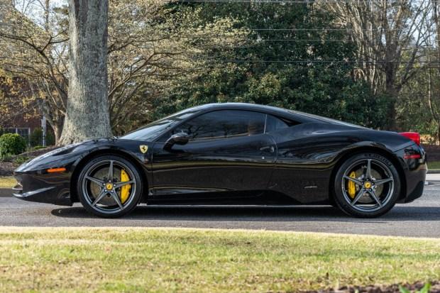 6k-Mile 2011 Ferrari 458 Italia