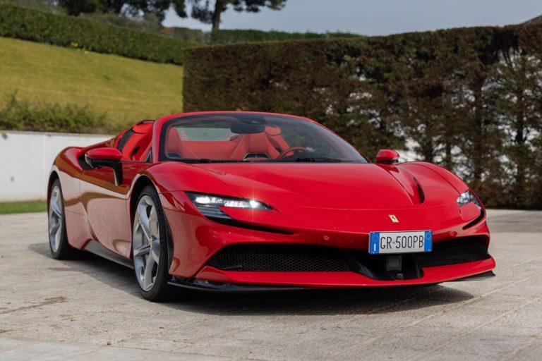 2024_ferrari_sf90-spider_26-50814