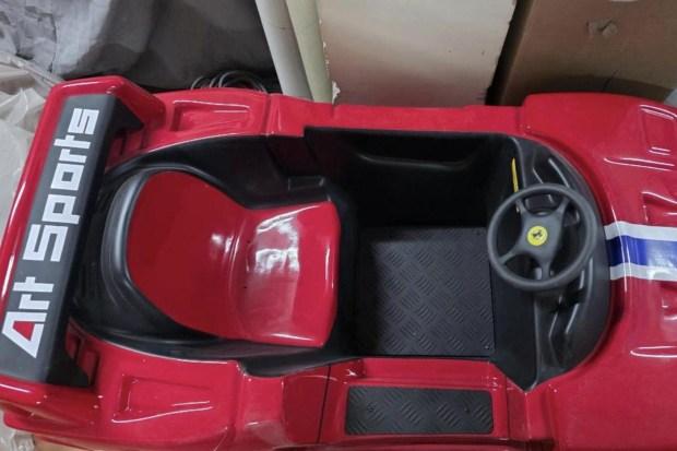 No Reserve: Ferrari F40-Style Coin-Operated Children’s Ride