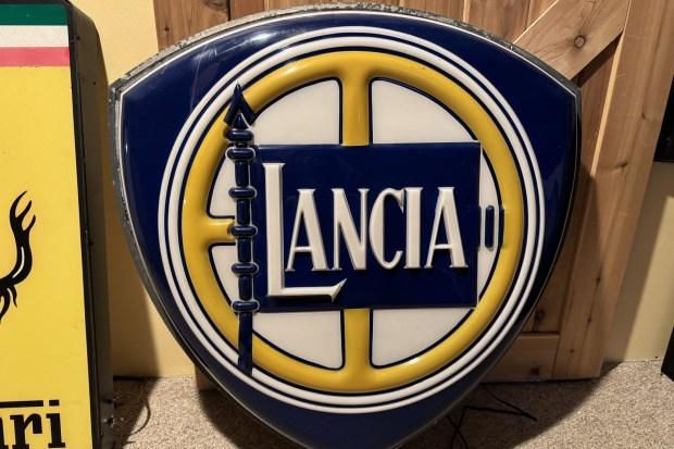 img_8339-53891 No Reserve: Illuminated Ferrari and Lancia Signs