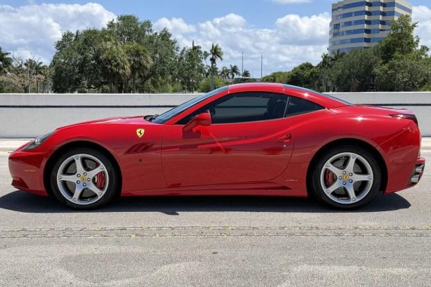 12k-Mile 2012 Ferrari California