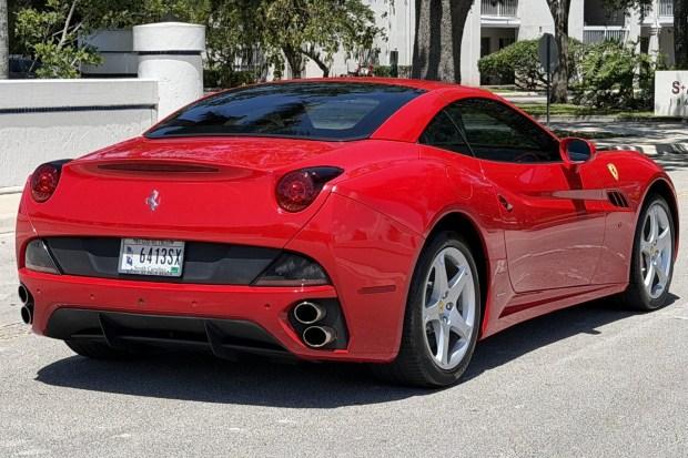 12k-Mile 2012 Ferrari California