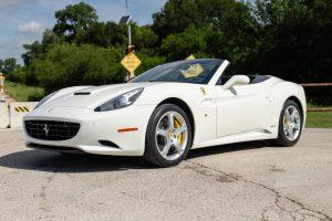 15k-Mile 2013 Ferrari California 30 2013_ferrari_california_dsc04817-03290-1