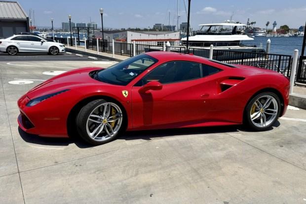 4,900-Mile 2016 Ferrari 488 GTB