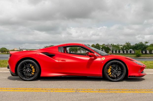 621-Mile 2022 Ferrari F8 Spider