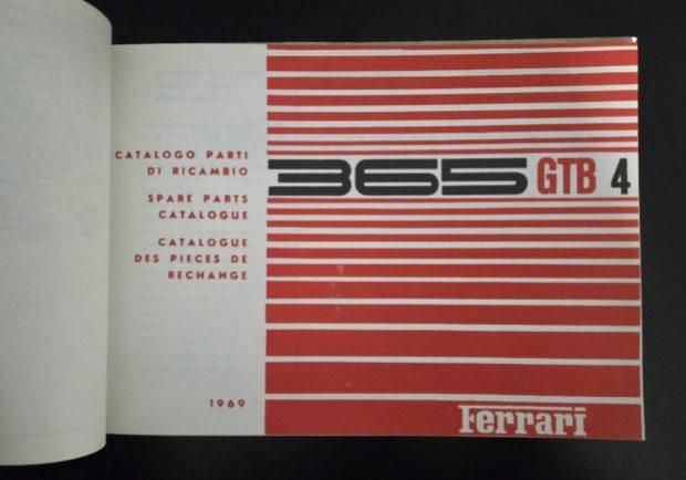No Reserve: Ferrari 365 GTB/4 Manuals & Leather Pouch