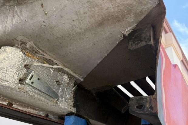No Reserve: Ferrari F40 Rear Bumper