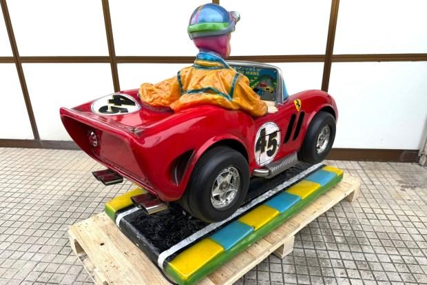 photo-2026-04-22-08-17-29-82189 No Reserve: Ferrari 250 GTO-Style Children’s Ride