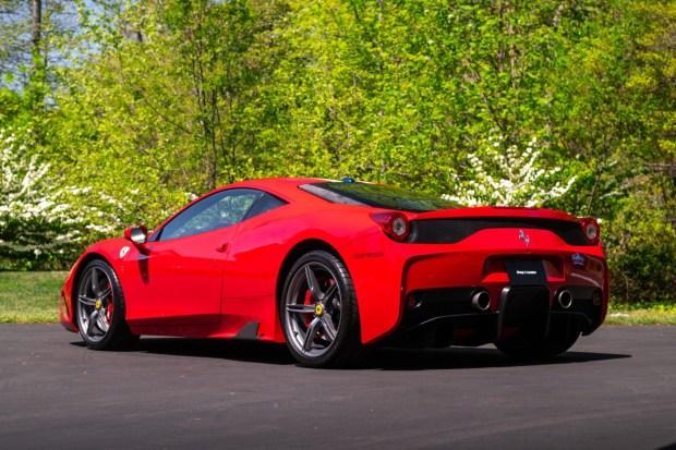 2015_ferrari_458-speciale_dsc_1375-08384-1 4,100-Mile 2015 Ferrari 458 Speciale