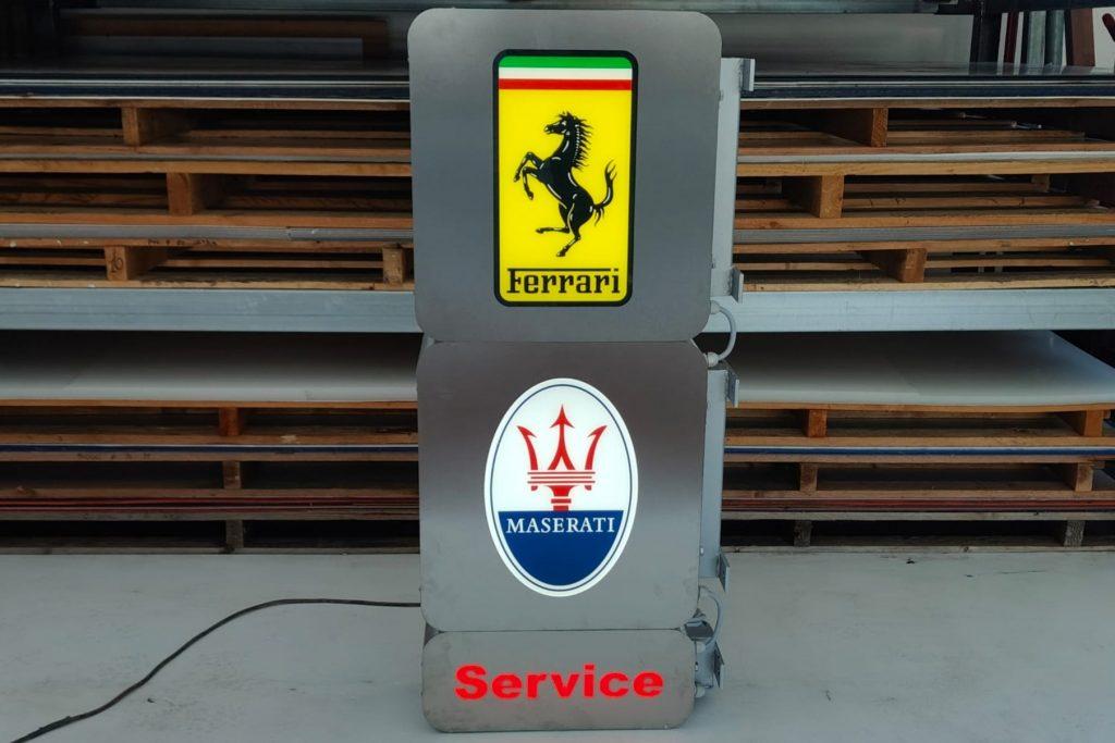 Double-Sided Illuminated Ferrari and Maserati Service Sign 5401c464-542a-4455-9734-28ad60c3f22f-08884