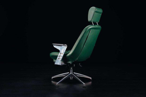 No Reserve: Ferrari Daytona-Style Office Chair