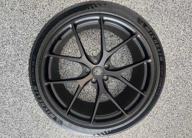 hre9-55589-30638 No Reserve: 21×9″ and 21×11.5″ HRE P101 Wheels for Ferrari Portofino