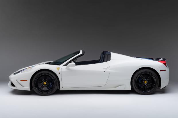 180a8621-scaled-17392 2,200-Mile 2015 Ferrari 458 Speciale A