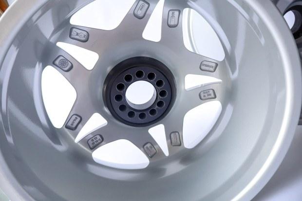 img_1103-jpg-scaled-copy-2026-07-21-vdb-52565-1 No Reserve: 18×8.5″ and 18×13″ Speedline Wheels for Ferrari F50