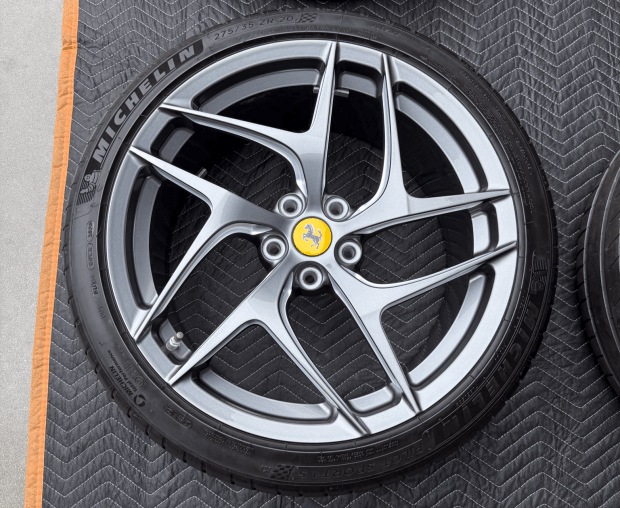 No Reserve: 20×10″ and 20×11.5″ Forged Wheels for Ferrari 812