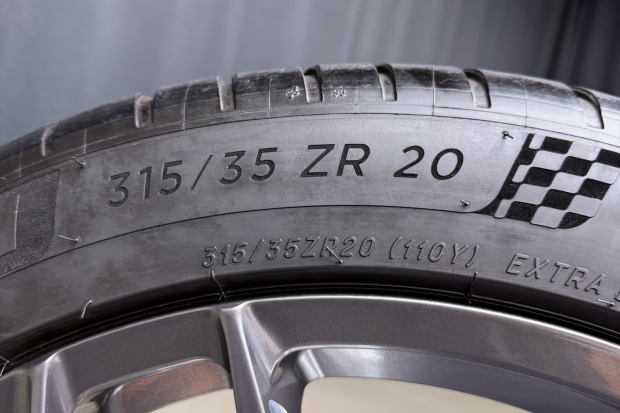 No Reserve: 20×10″ and 20×11.5″ Forged Wheels for Ferrari 812