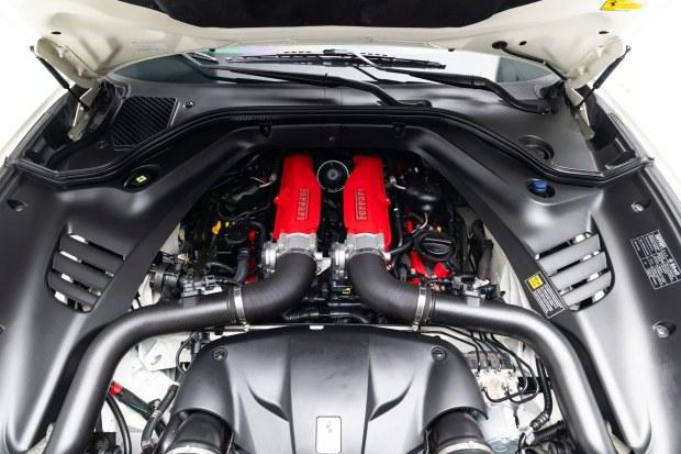 119crsb47822016_ferrari_california_white-scaled-copy-2026-08-05-tbq-04679-1 9k-Mile 2016 Ferrari California T