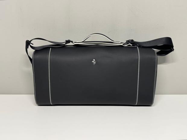 No Reserve: Five-Piece Ferrari 488 GTB Luggage Set