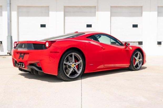 2015_ferrari_458_-_rosso_corsa-81-copy-2026-09-10-4zp-46036 4,400-Mile 2015 Ferrari 458 Italia