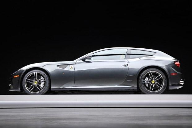 d86a2820-scaled-copy-2026-10-23-0ic-60453e8366809bbb9979edf97104eb32 10k-Mile 2014 Ferrari FF
