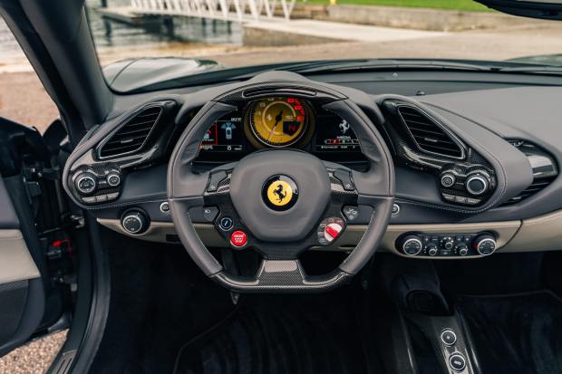 4k-Mile 2017 Ferrari 488 Spider