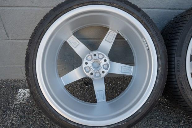 No Reserve: 20x8.5" and 20x10.5" Ferrari GTC4 Lusso Wheels