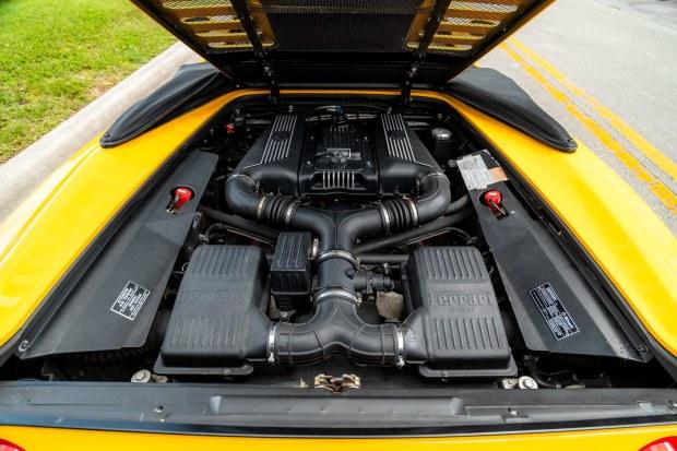 dsc09129-scaled-copy-2026-10-14-31g-9ebdd48d17816a931338999275ec7d57 48k-Kilometer 1996 Ferrari F355 Spider 6-Speed